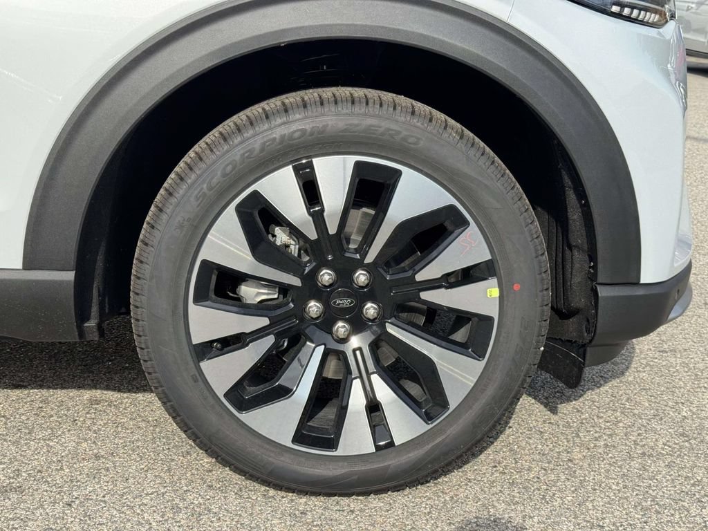 New 2026 Ford Explorer Platinum w/ LUX Leather Package AWD/4WD image 25