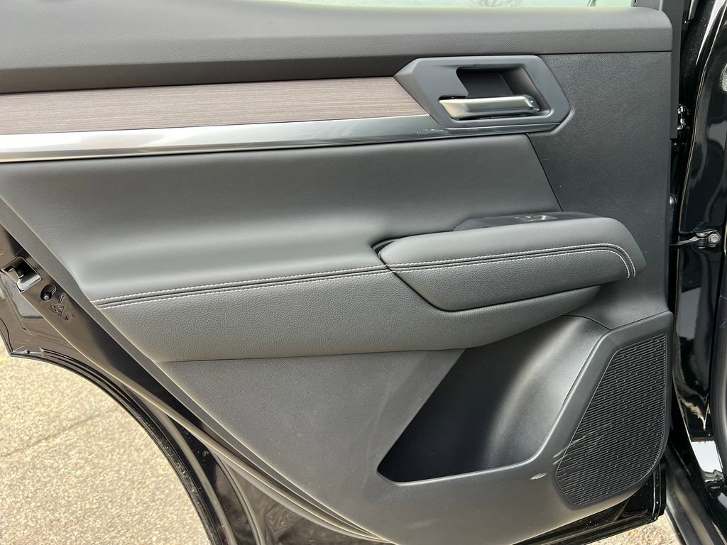 New 2026 GMC Terrain Denali w/ LPO, Floor Liner Package image 37