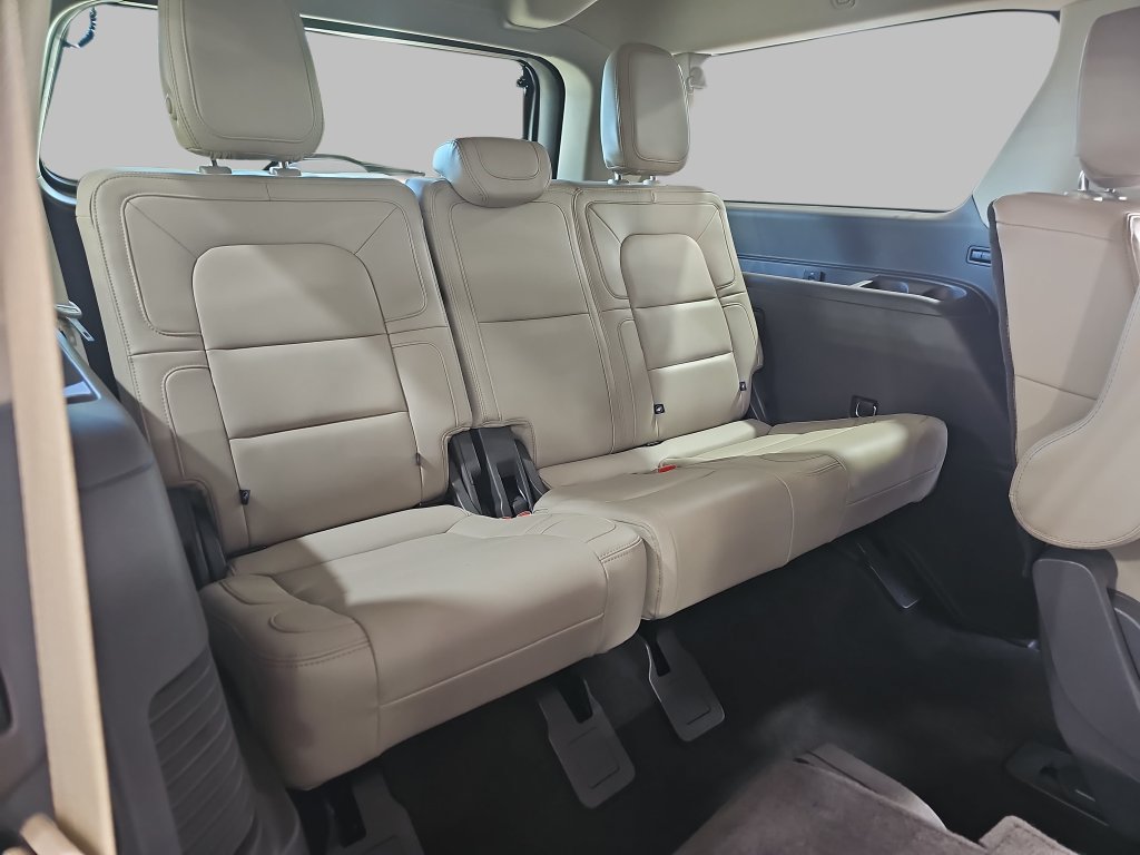 Used 2023 Lincoln Navigator L Reserve AWD/4WD image 15