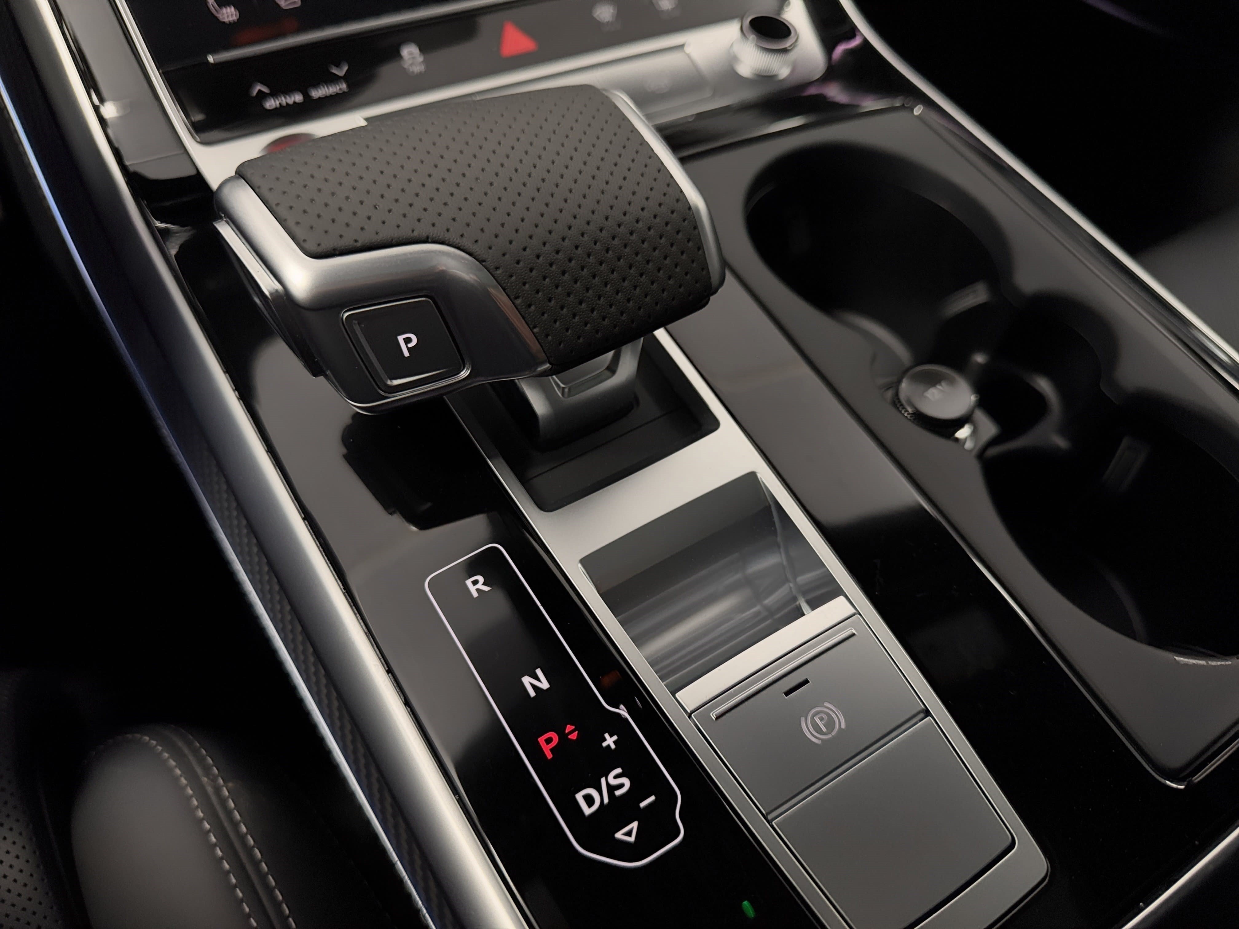 New 2026 Audi SQ8 Premium Plus AWD/4WD image 25