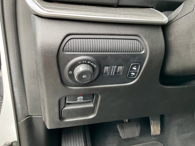 Used 2022 Jeep Wagoneer Series II AWD/4WD image 9