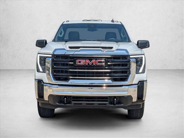 Used 2024 GMC Sierra 2500 Pro AWD/4WD image 2