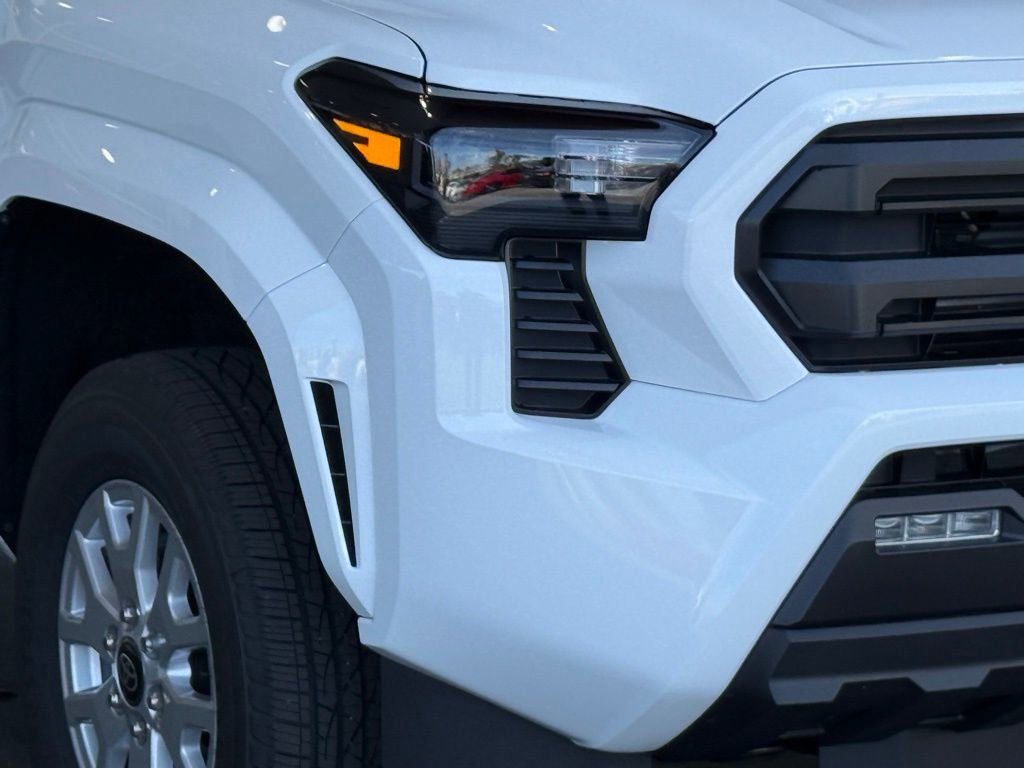 New 2026 Toyota Tacoma SR5 AWD/4WD image 8