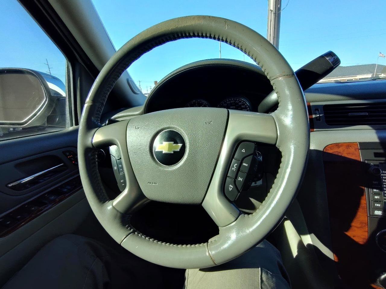 Used 2011 Chevrolet Avalanche LTZ image 20