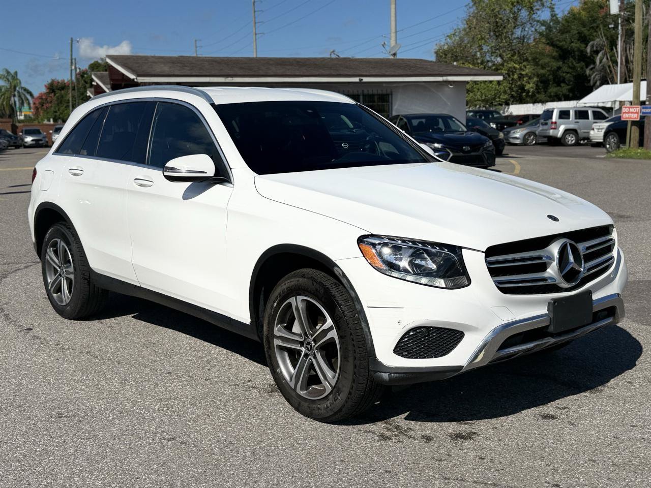 Used 2019 Mercedes-Benz GLC 300 w/ Premium Package image 17