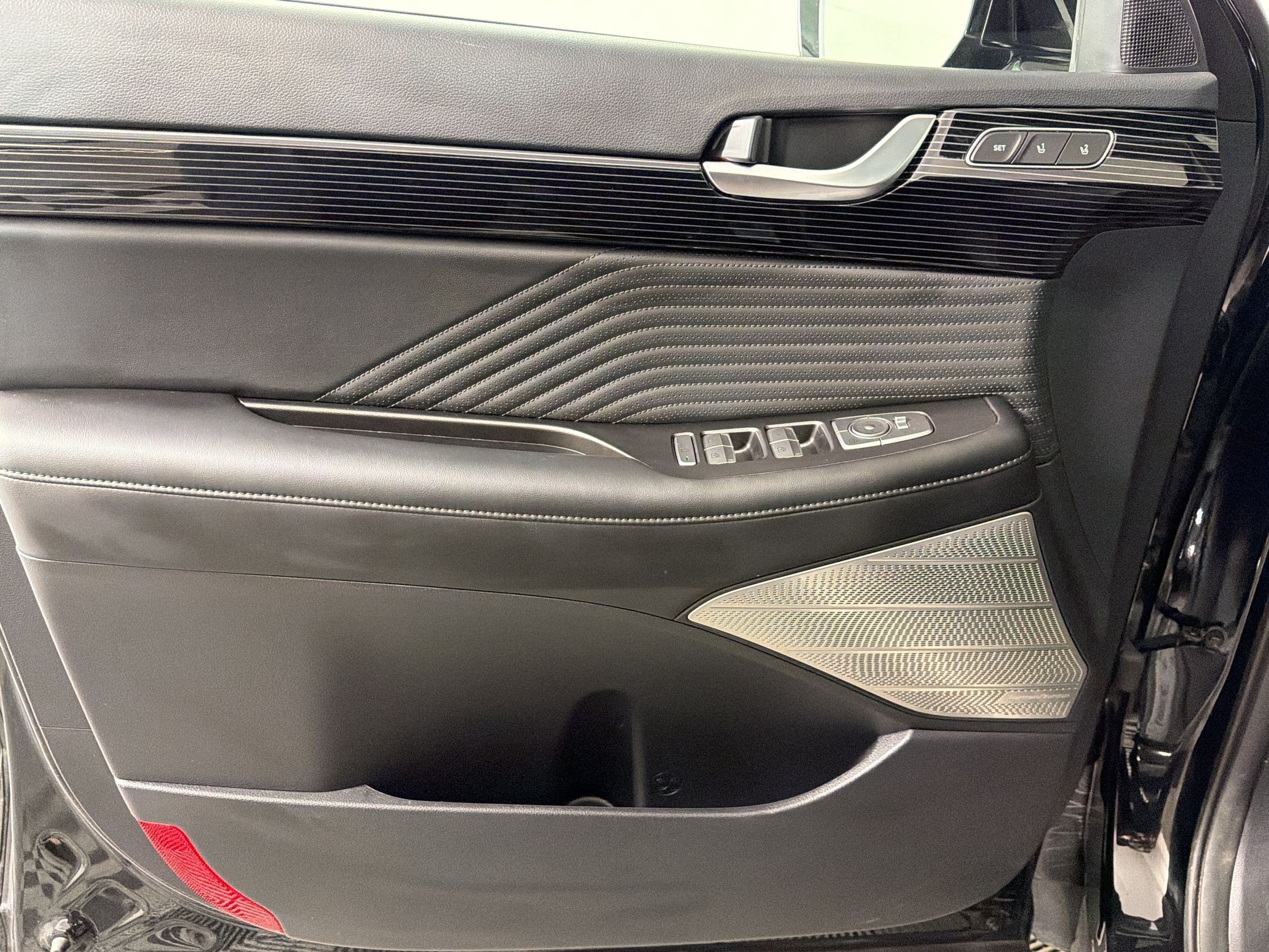 Used 2025 Hyundai Palisade Calligraphy AWD/4WD image 12