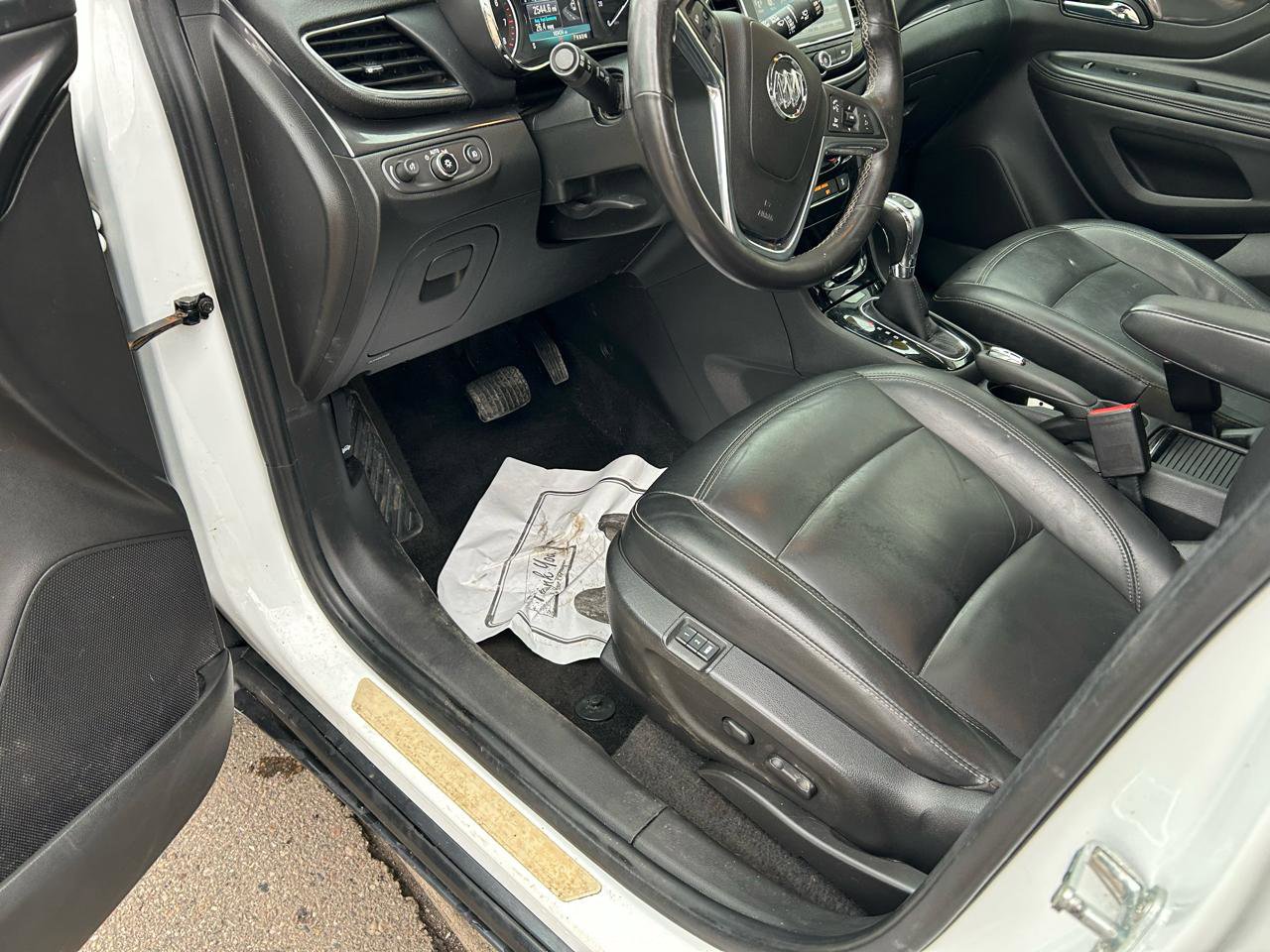 Used 2018 Buick Encore Essence image 10