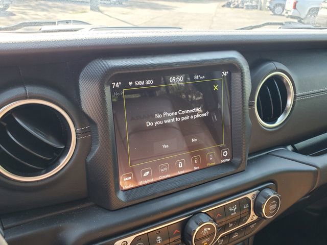 Used 2021 Jeep Wrangler Unlimited Sahara w/ Cold Weather Group AWD/4WD image 29