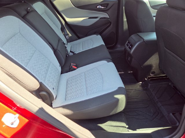Used 2024 Chevrolet Equinox LT w/ LPO, Floor Liner Package FWD image 19