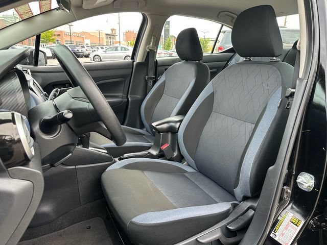Used 2024 Nissan Versa SV FWD image 9