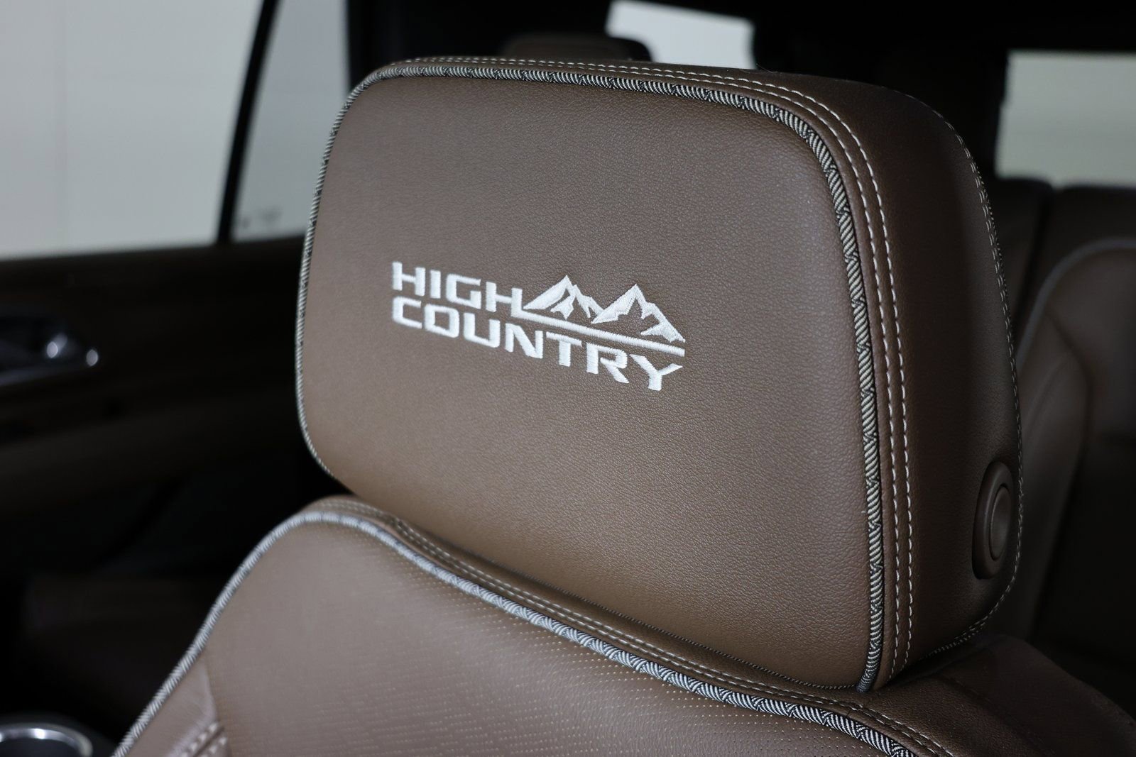 Used 2024 Chevrolet Tahoe High Country image 57