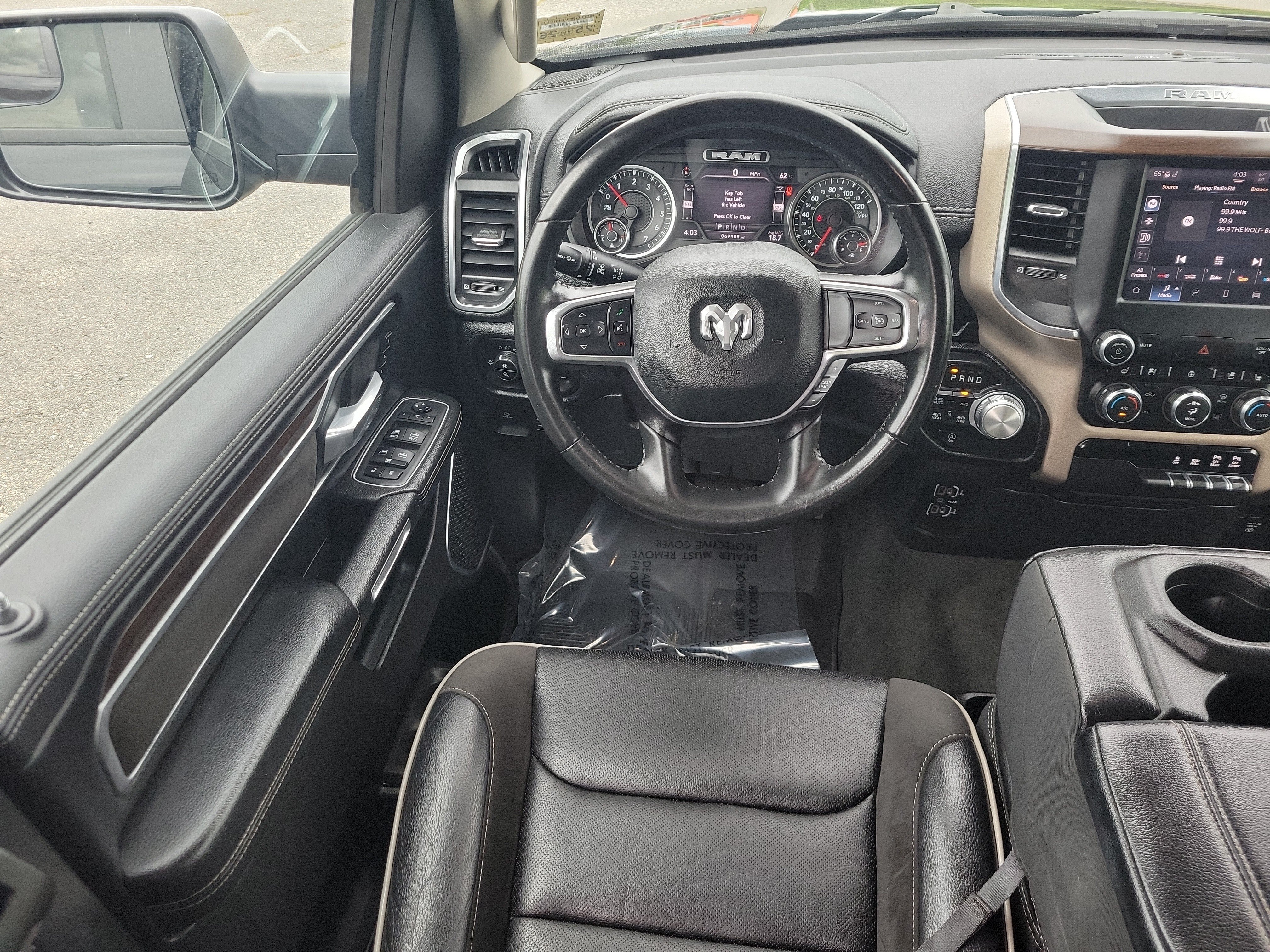 Used 2022 RAM 1500 Laramie AWD/4WD image 19