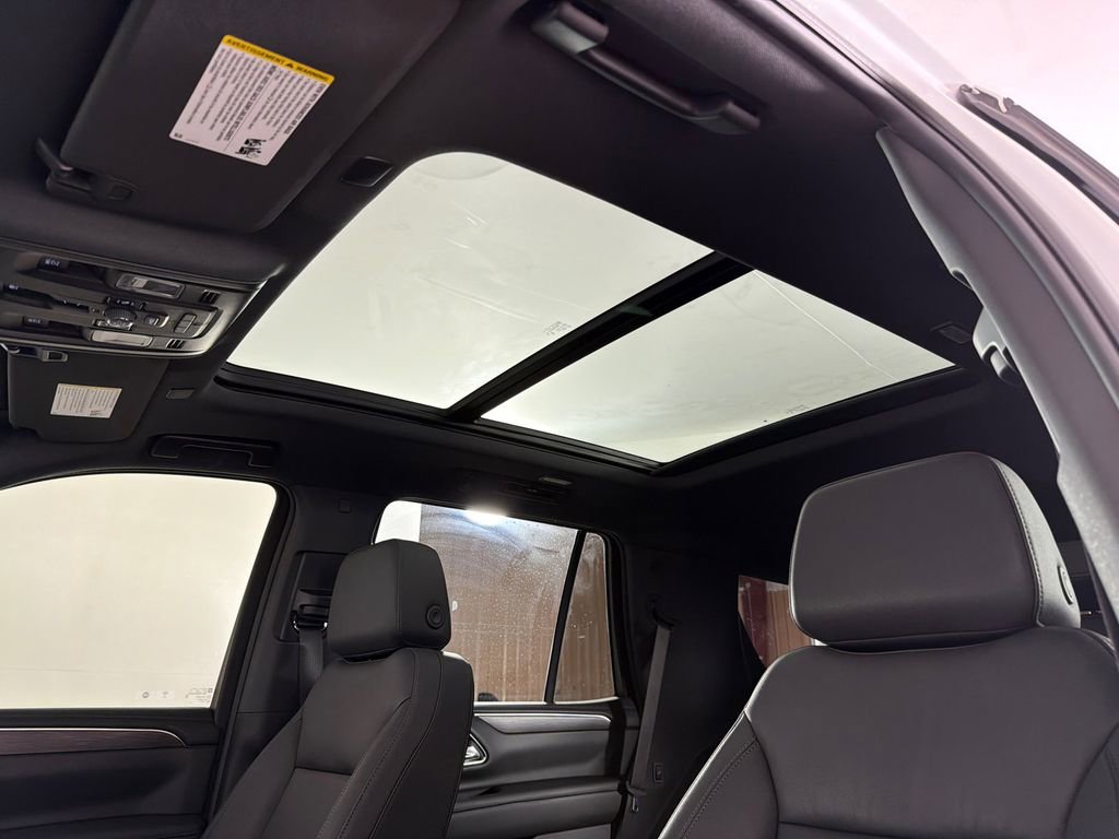 Used 2024 Chevrolet Tahoe Z71 w/ Luxury Package AWD/4WD image 2