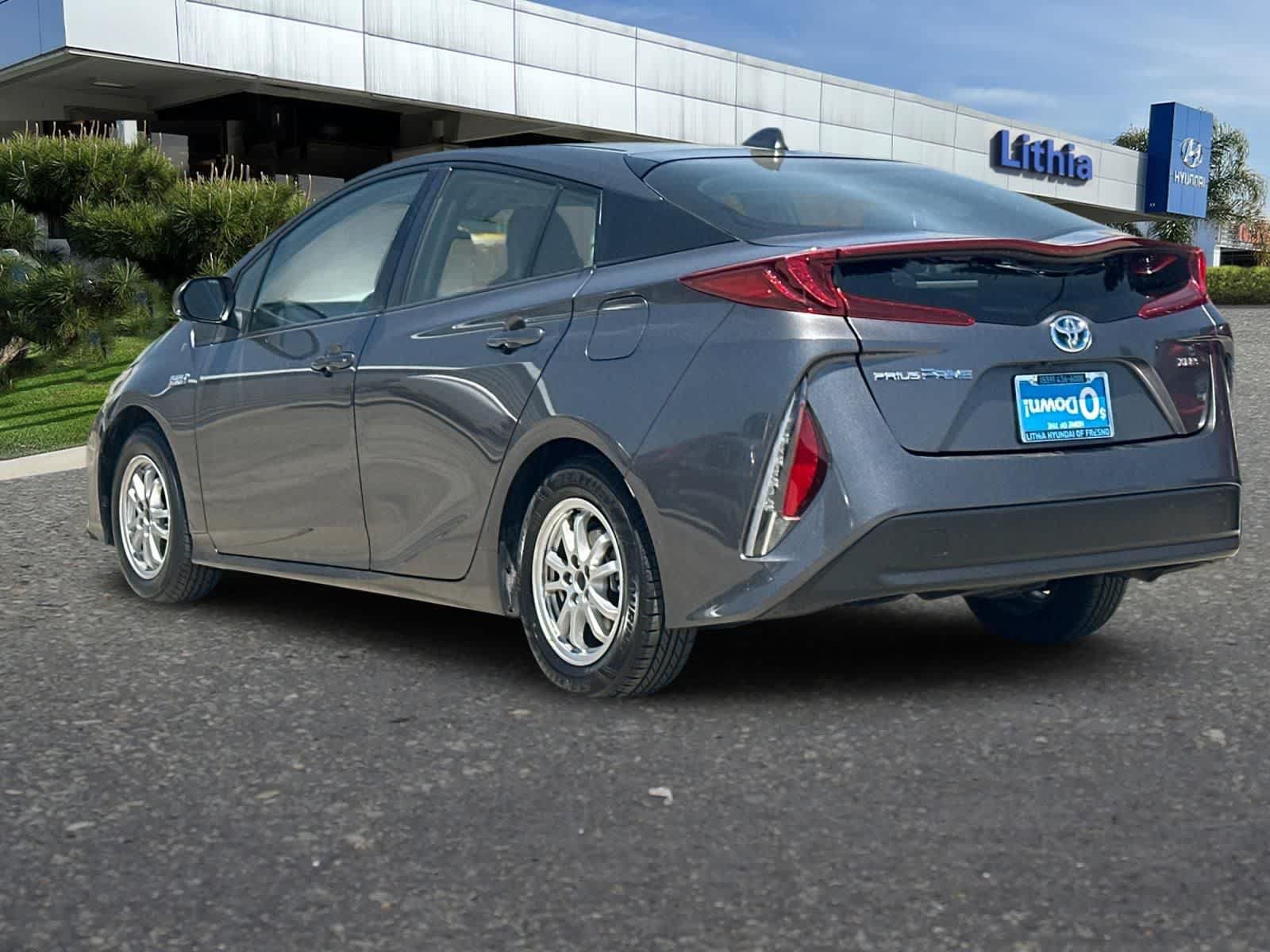 Used 2022 Toyota Prius Prime XLE FWD image 7