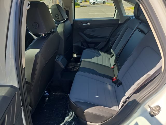 New 2027 Volkswagen Jetta SE FWD image 22