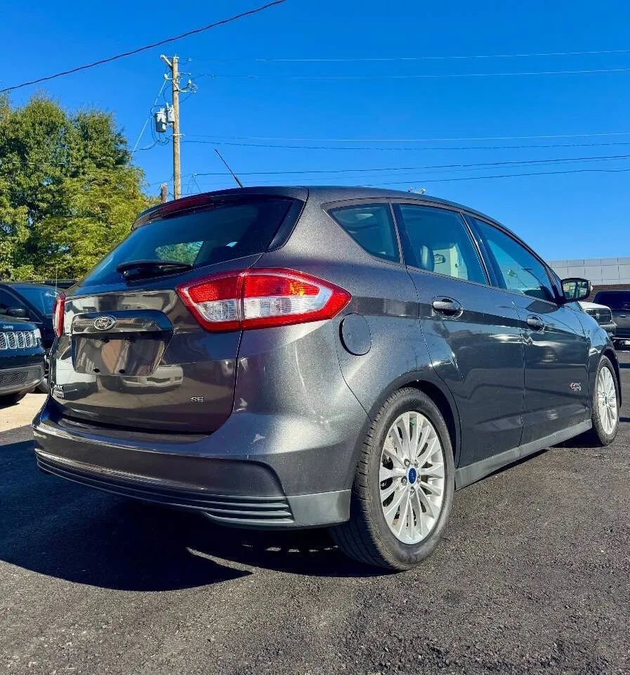Used 2017 Ford C-MAX Energi SE w/ Equipment Group 402A image 2