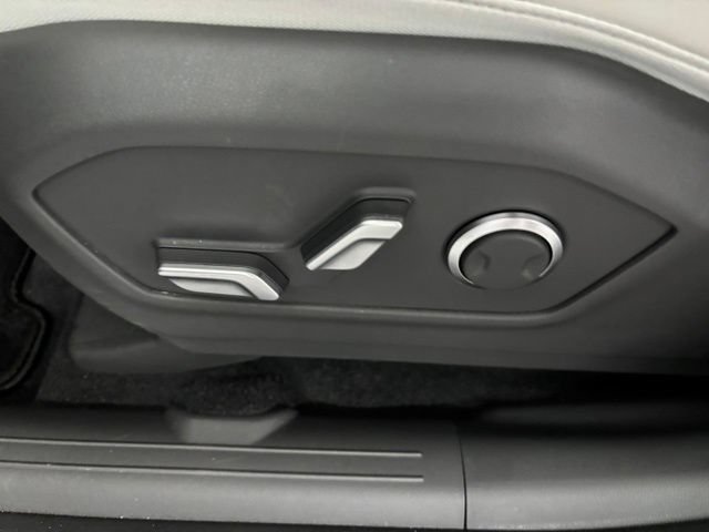 Used 2026 Hyundai Santa Fe SEL FWD image 9