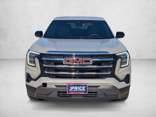 Used 2025 GMC Terrain Elevation image 2