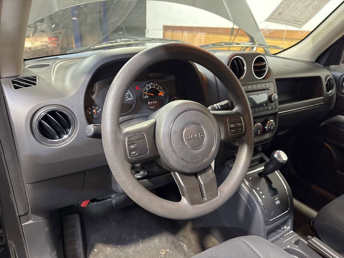 Used 2015 Jeep Patriot Sport w/ Power Value Group FWD image 16