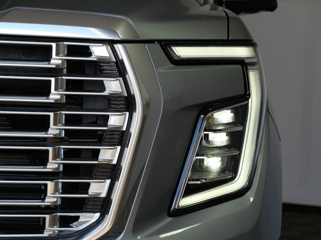 New 2026 GMC Yukon XL Denali w/ Sun & Power Step Package AWD/4WD image 8