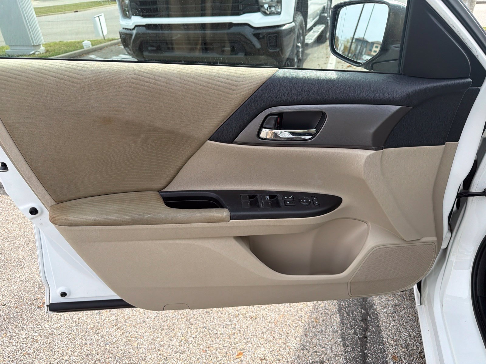 Used 2014 Honda Accord LX image 17
