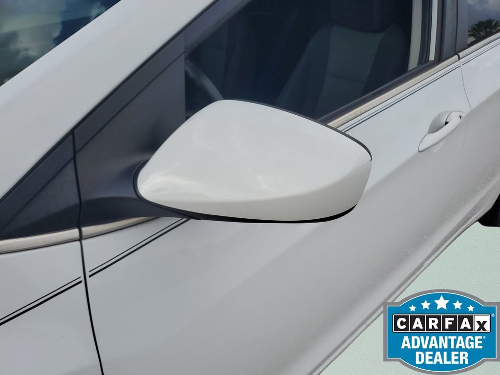 Used 2017 Hyundai Elantra GT image 12