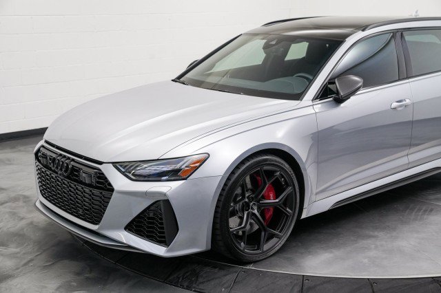 Used 2024 Audi RS 6 performance image 9