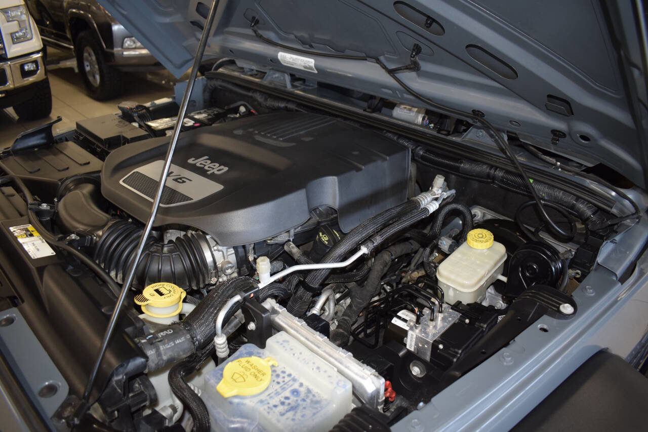 Used 2015 Jeep Wrangler Unlimited Sport w/ Quick Order Package 24S image 40