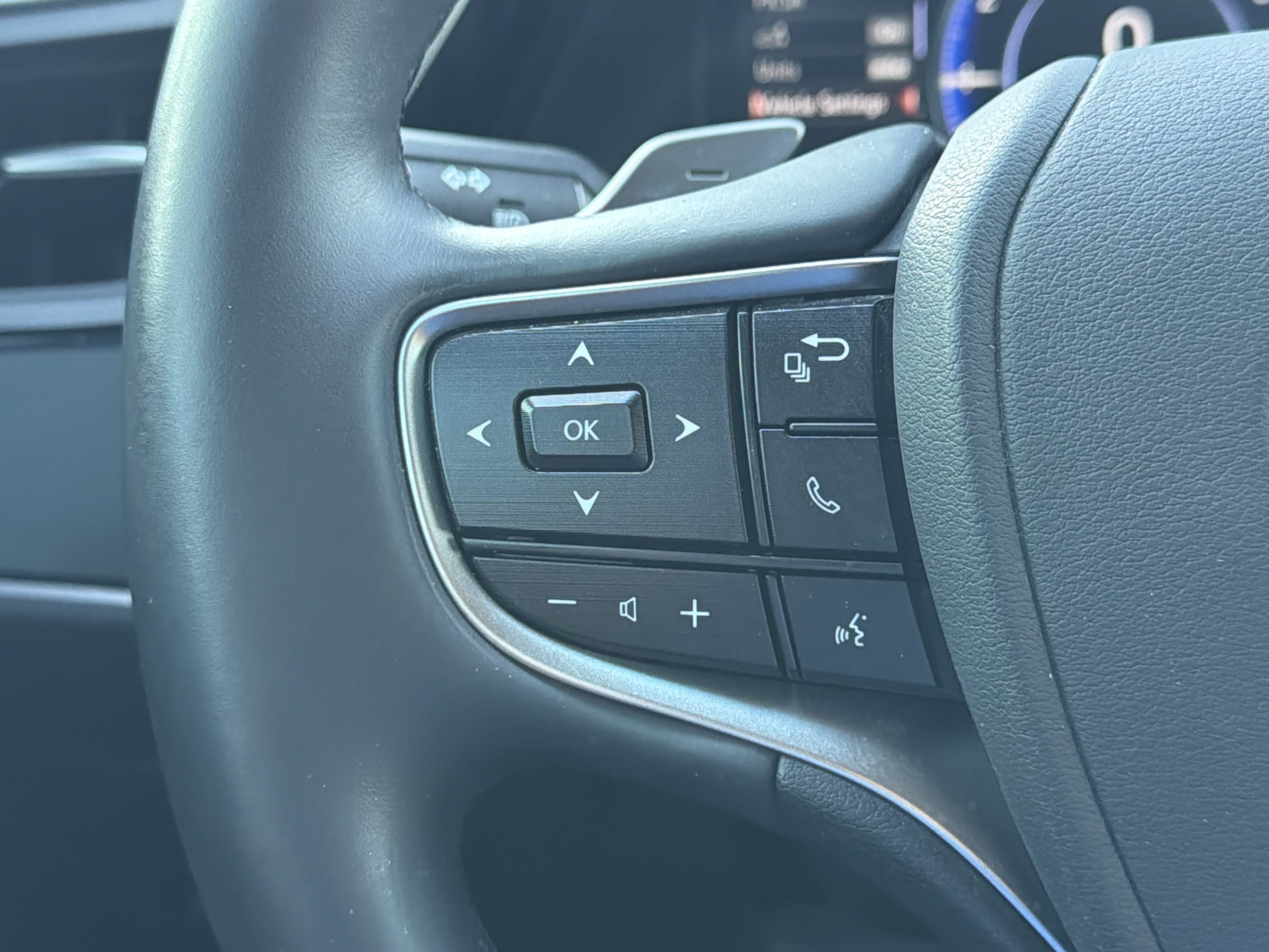 Used 2024 Lexus ES 350 w/ Premium Package FWD image 14