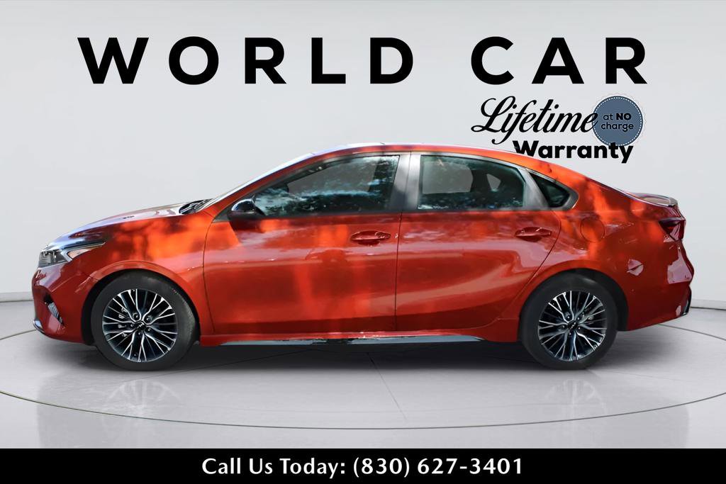 Used 2023 Kia Forte GT-Line w/ GT-Line Premium Package FWD image 4