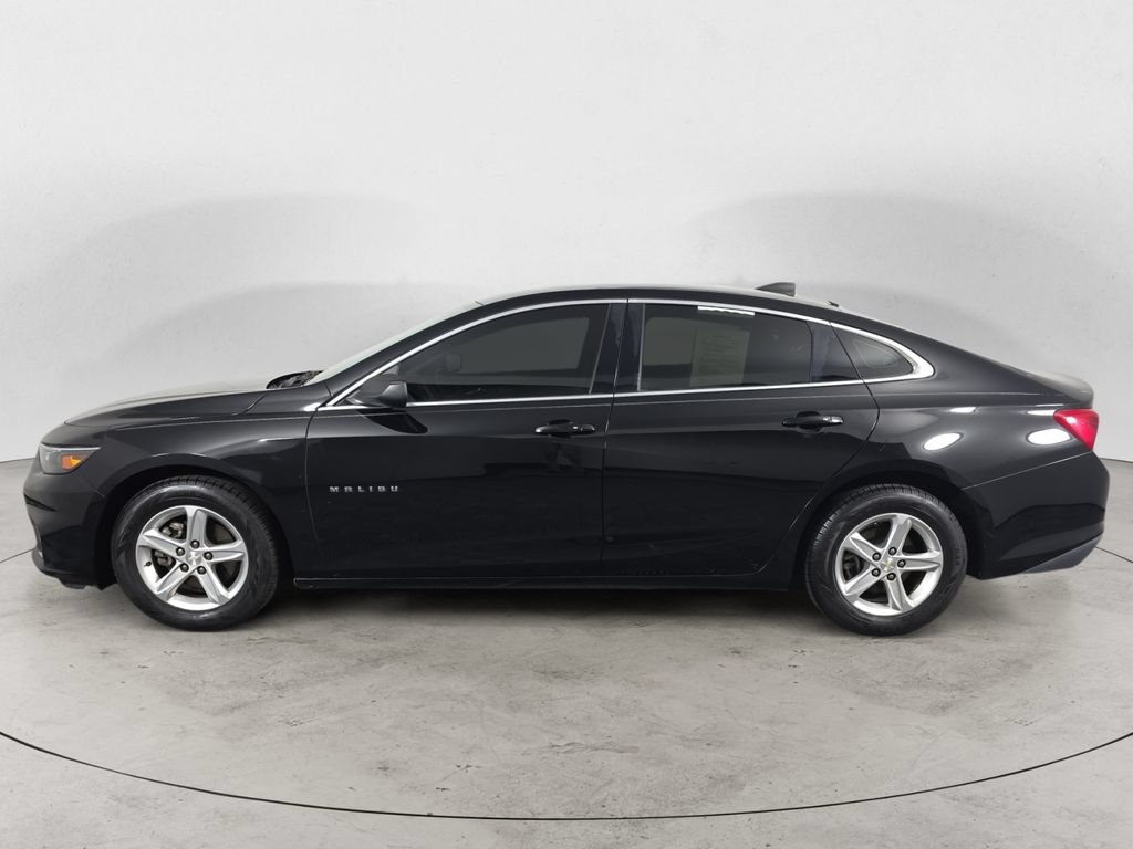 Used 2018 Chevrolet Malibu LS FWD image 2