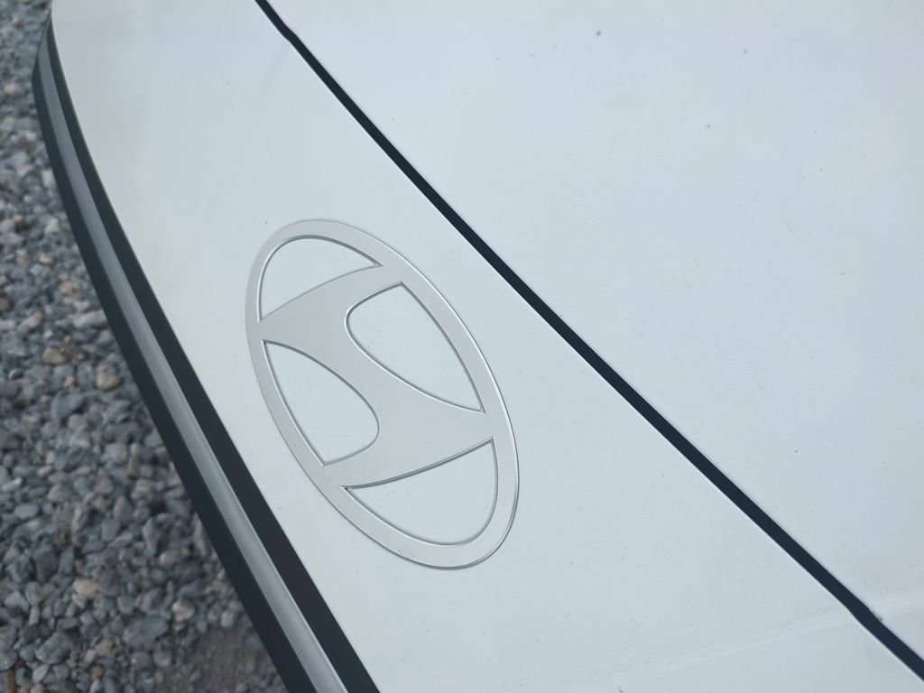 New 2026 Hyundai Elantra Sport image 13