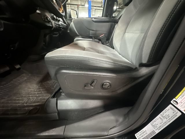Used 2022 RAM 1500 Big Horn AWD/4WD image 18