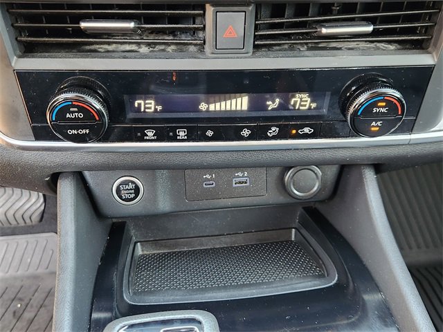 Used 2023 Nissan Rogue SV image 18