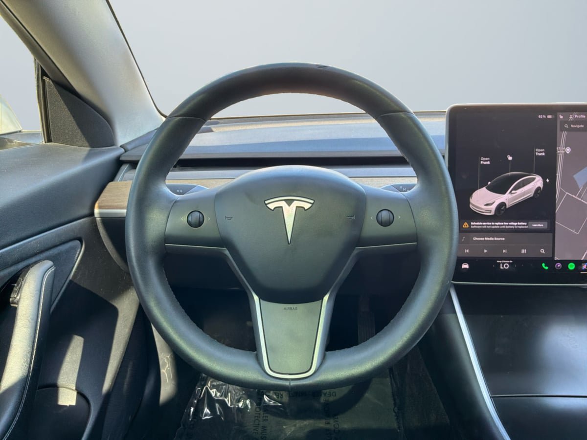 Used 2020 Tesla Model 3 Standard Range Plus RWD image 11
