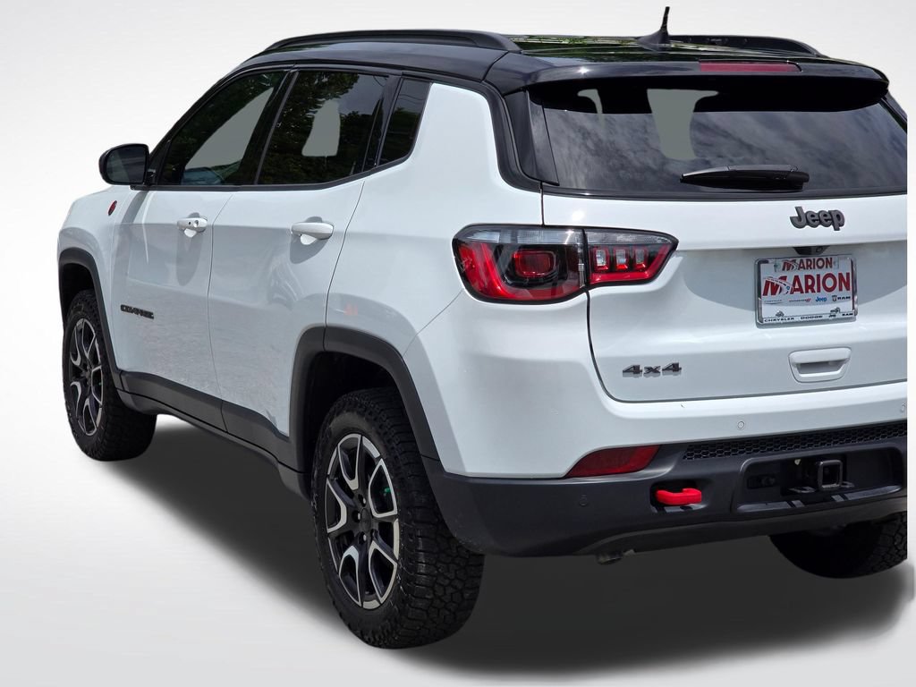 Used 2024 Jeep Compass Trailhawk w/ Trailhawk Convenience Group AWD/4WD image 51