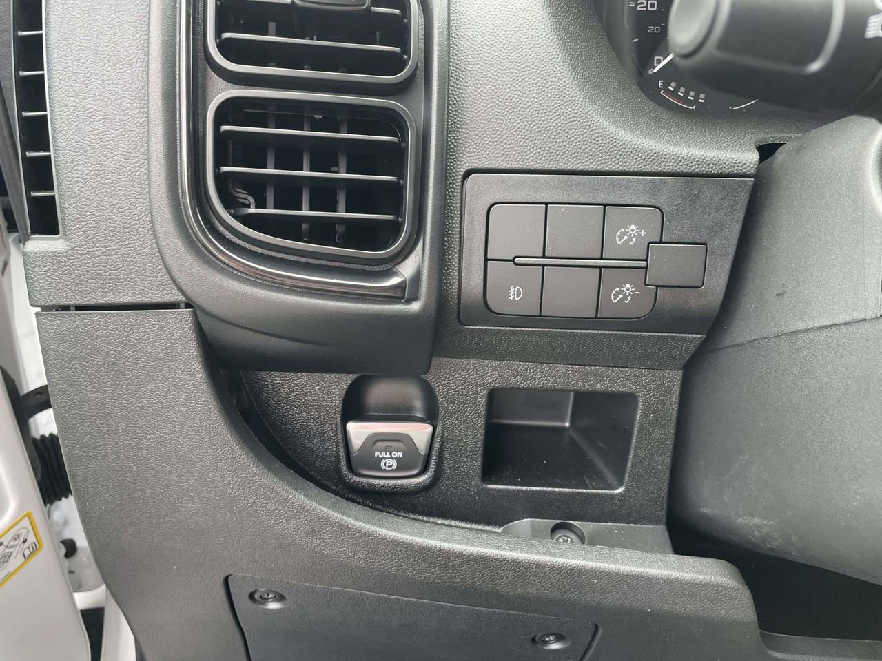 Used 2024 RAM ProMaster 1500 w/ Safety Group FWD image 13
