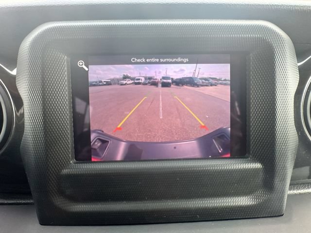 Used 2022 Jeep Gladiator Sport AWD/4WD image 19