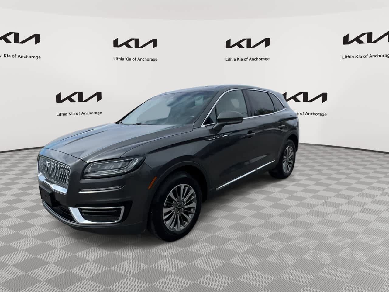 Used 2019 Lincoln Nautilus Select AWD/4WD image 4