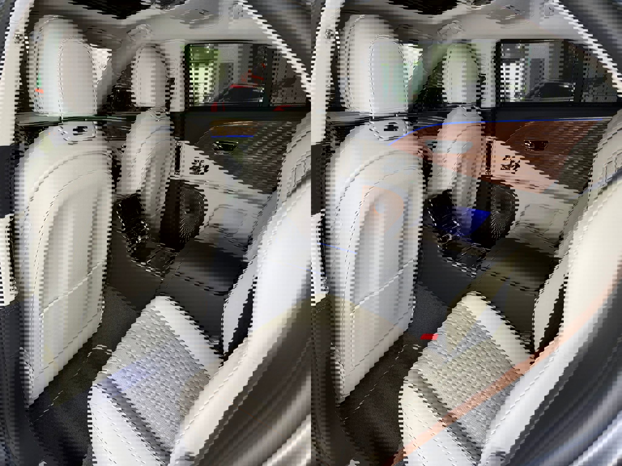 Used 2022 Bentley Flying Spur Plug-In Hybrid image 11