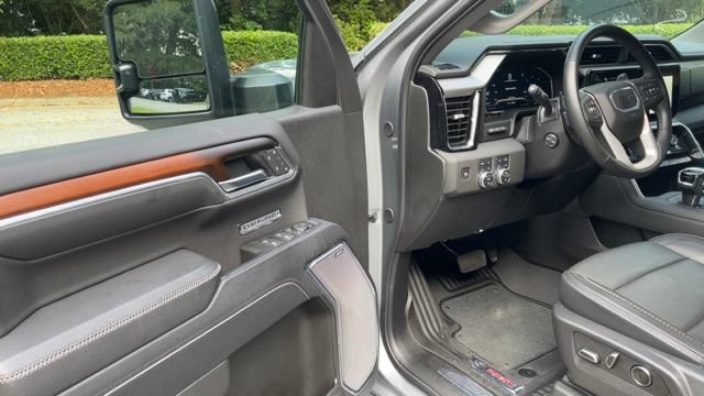 Used 2025 GMC Sierra 1500 Denali w/ Denali Reserve Package AWD/4WD image 4