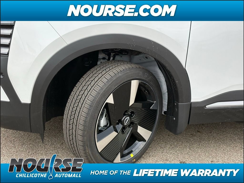 New 2025 Nissan Kicks SR w/ Illumination Package AWD/4WD image 9