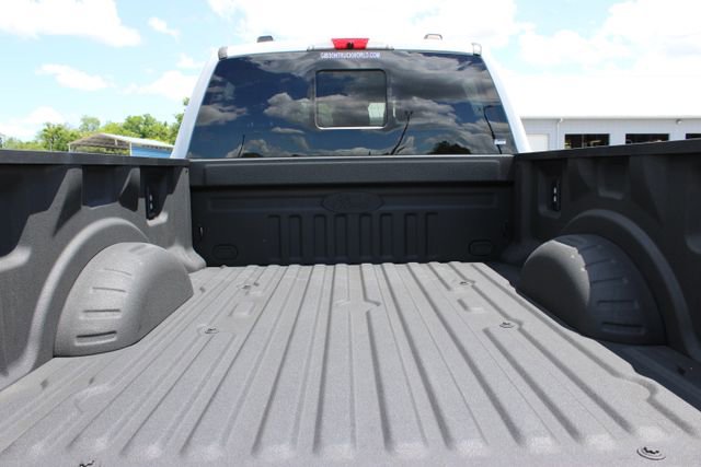 Used 2025 Ford F250 Lariat w/ Black Appearance Package AWD/4WD image 10