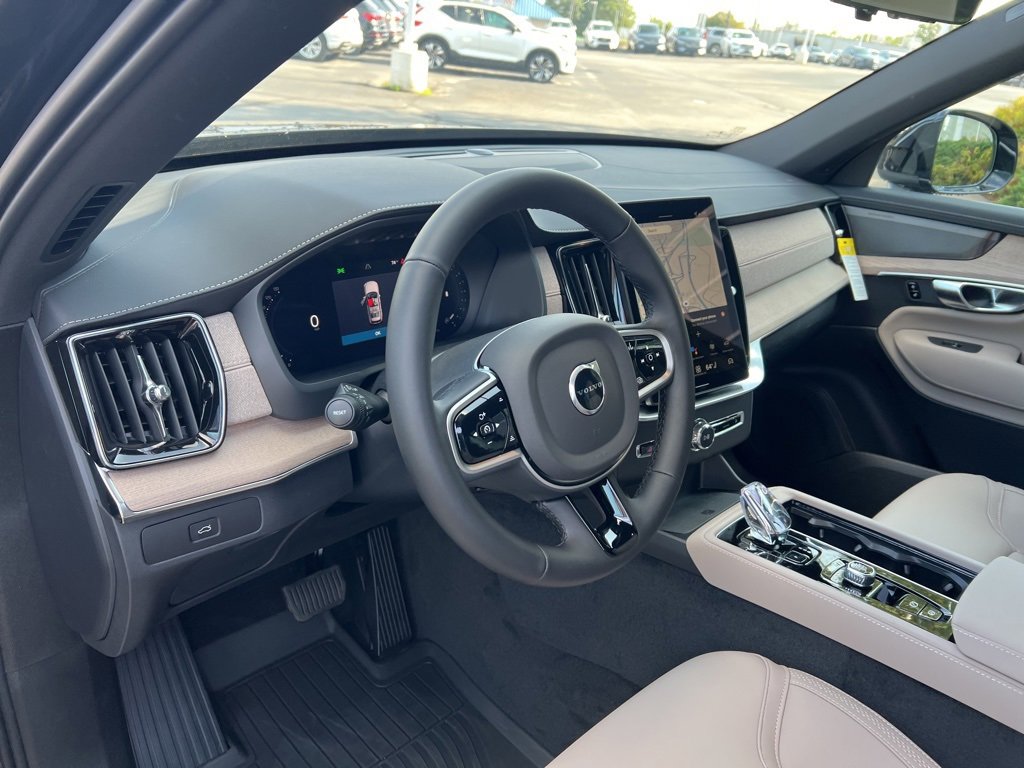 New 2026 Volvo XC90 B6 Plus image 14