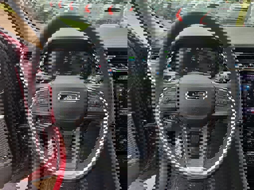 Used 2023 Jeep Grand Cherokee 4WD 4xe image 28