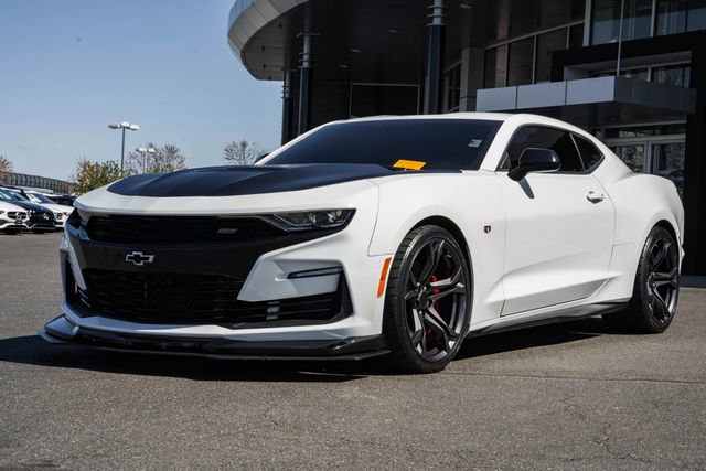 Used 2019 Chevrolet Camaro SS image 3