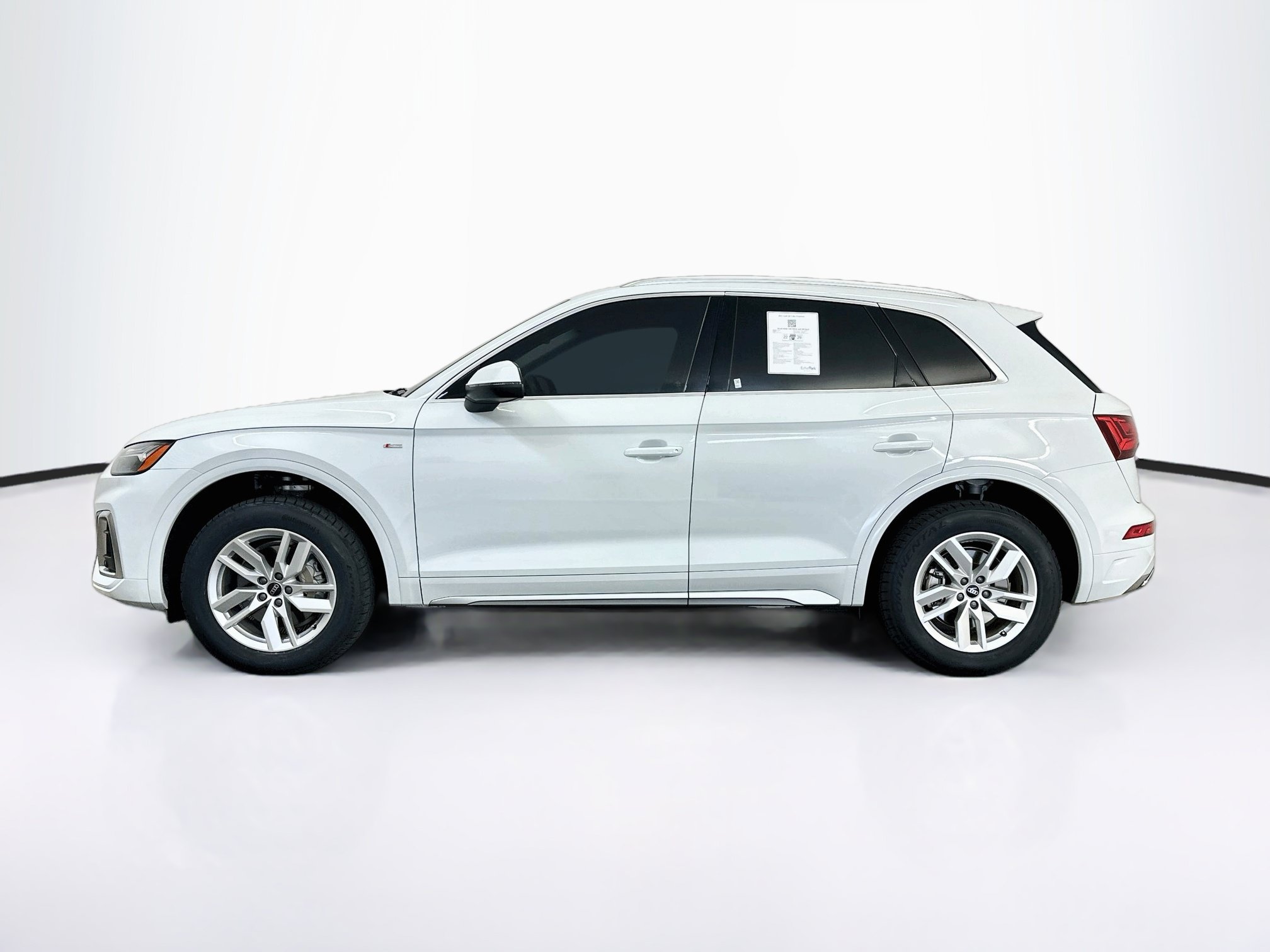 Used 2023 Audi Q5 2.0T Premium w/ Convenience Package AWD/4WD image 4