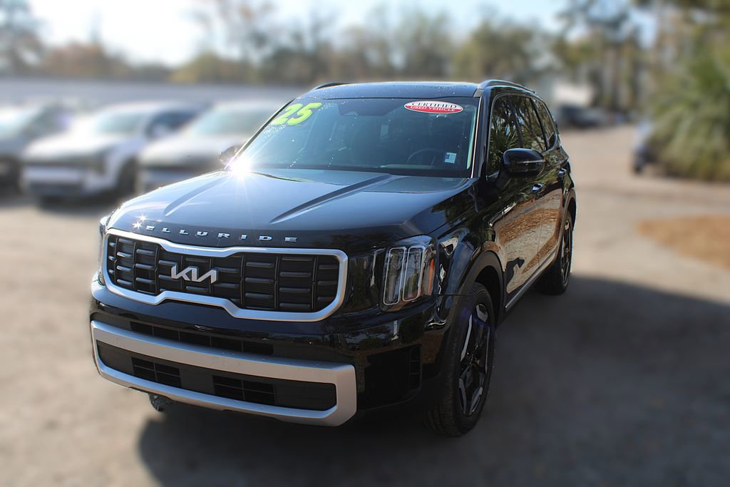 Used 2025 Kia Telluride S image 17