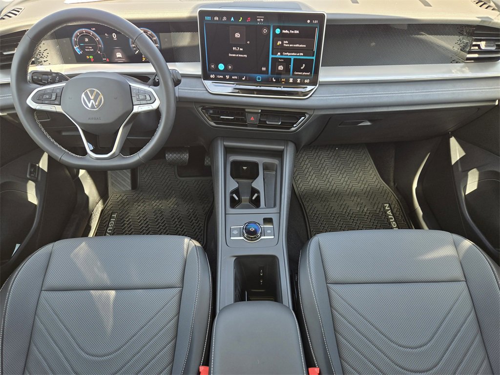 New 2025 Volkswagen Tiguan SE image 22