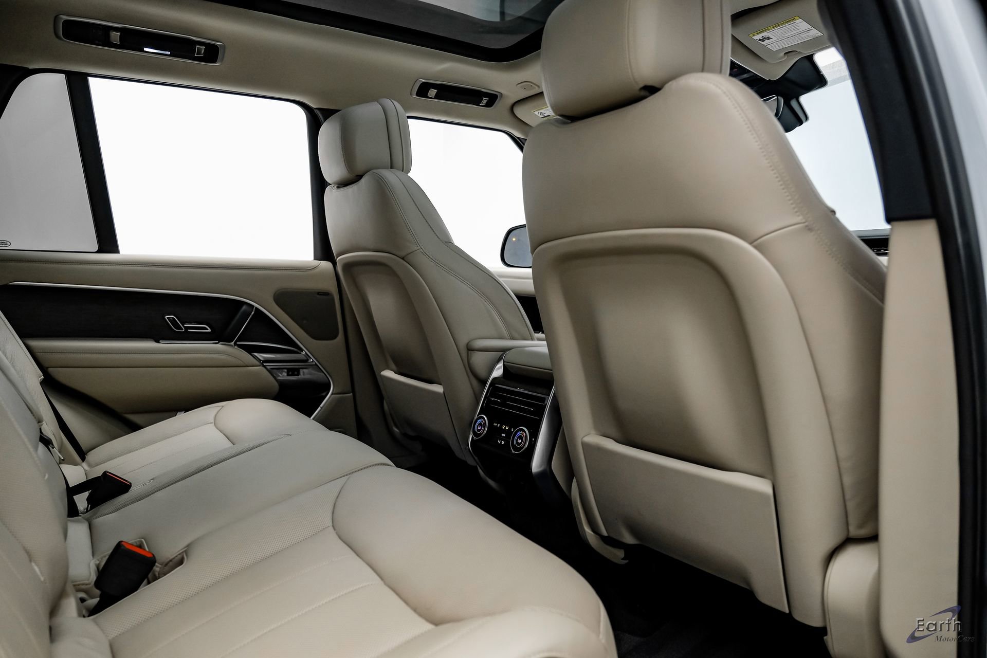 Used 2023 Land Rover Range Rover SE image 74